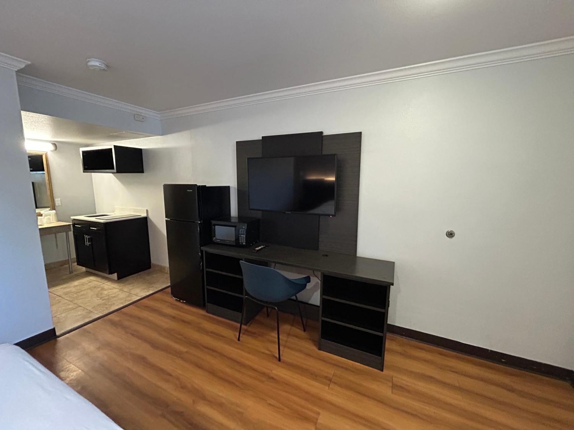 6 Mojave, Ca - Airport Hotel