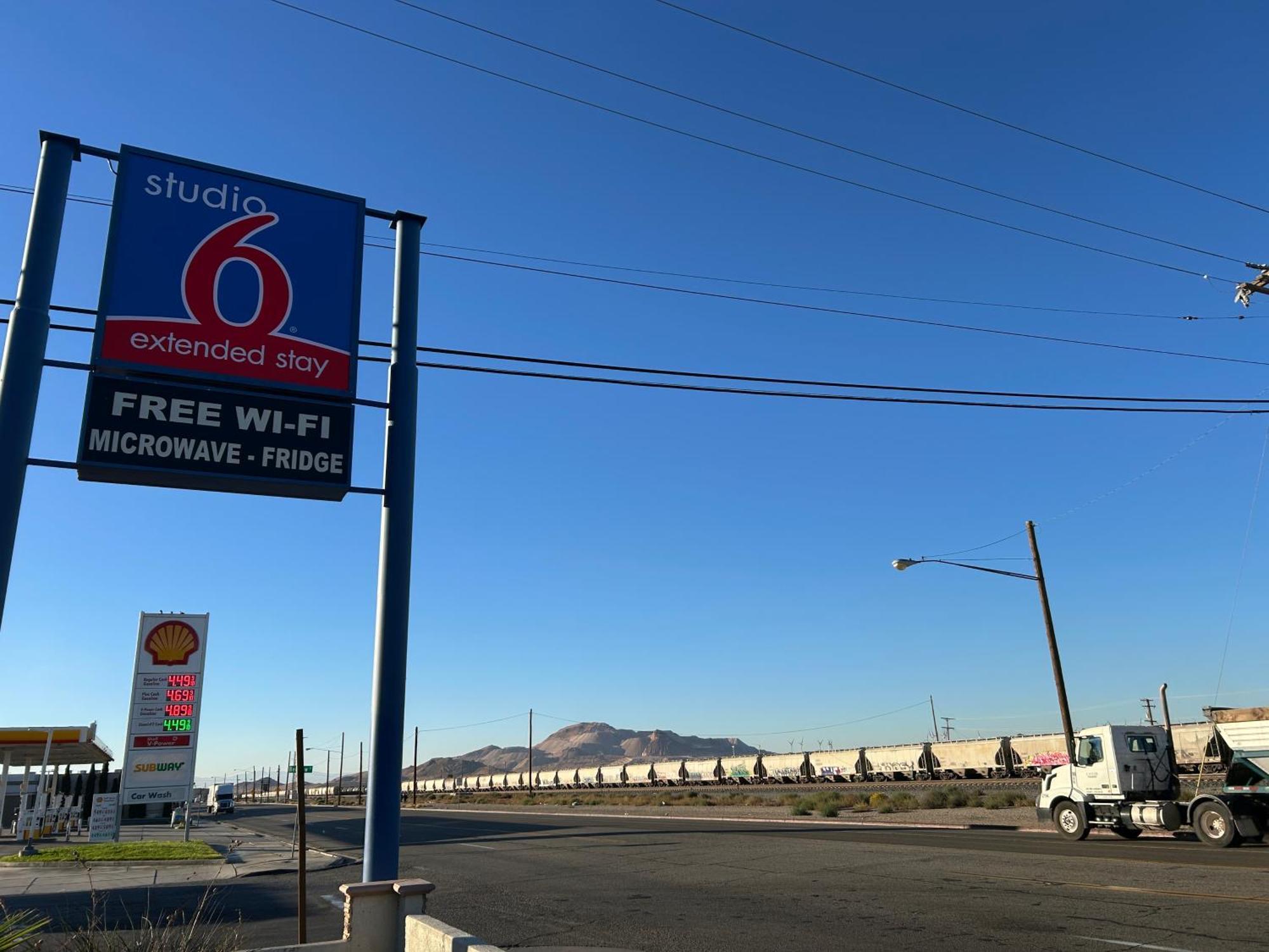 6 Mojave, Ca - Airport Hotel 2*