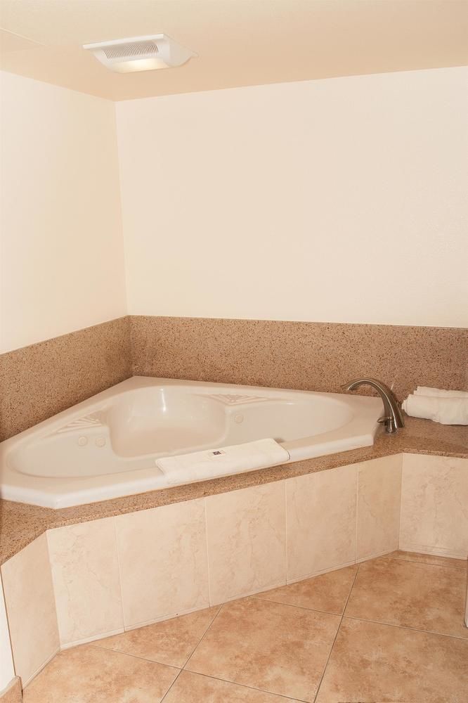 6 Mojave, Ca - Airport Hotel