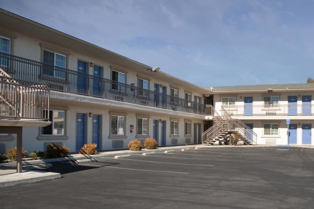 6 Mojave, Ca - Airport Mojave